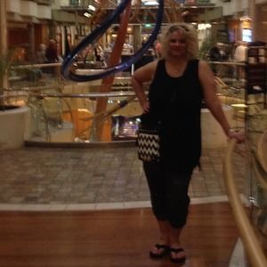 Meet your Posher, Deana
